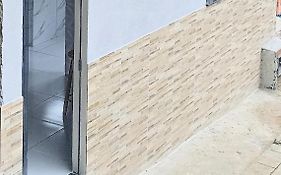 Casa Nova Bem Aconchegante Bairro tranquilo e pertinho de tudo Rua principal a Pituba e Praias Lojas Restaurantes e bares